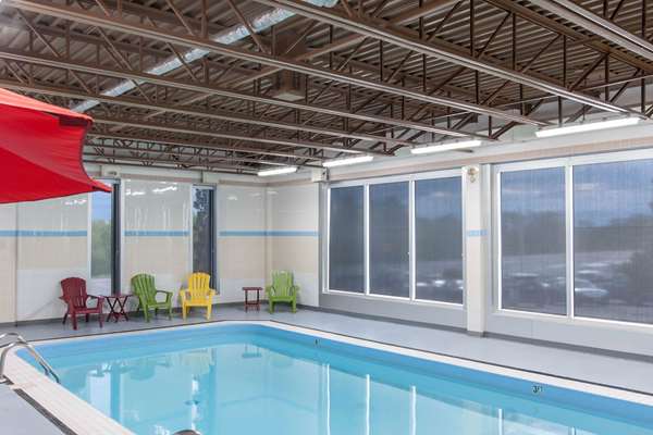 Pool - Quality Hotel & Suites Gander