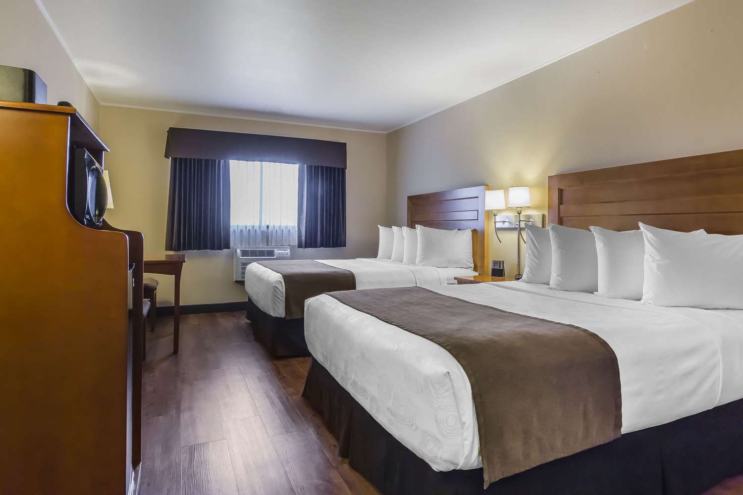 Quality Inn & Suites Saskatoon, SK See Discounts