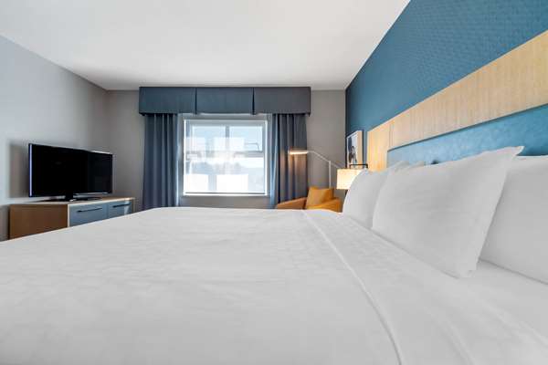 Suite - Clarion Hotel & Conference Centre Abbotsford