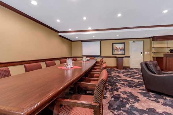  - Clarion Hotel & Conference Centre Abbotsford