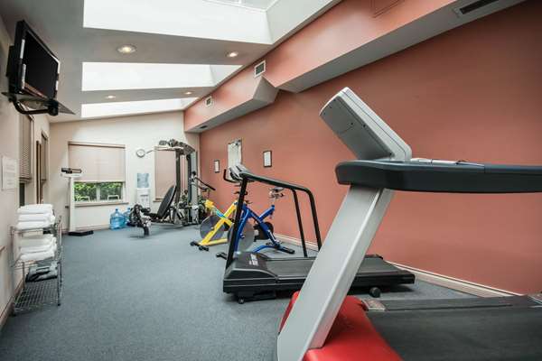 Fitness/ Exercise Room - Clarion Hotel & Conference Centre Abbotsford