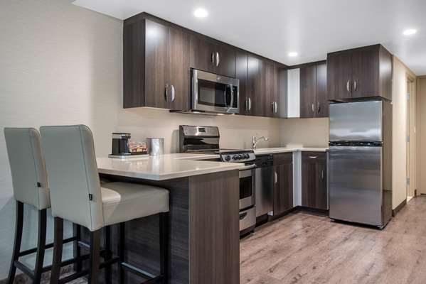 Suite - Clarion Hotel & Suites Brandon