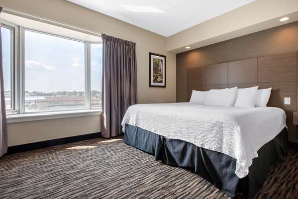 Suite - Clarion Hotel & Suites Brandon