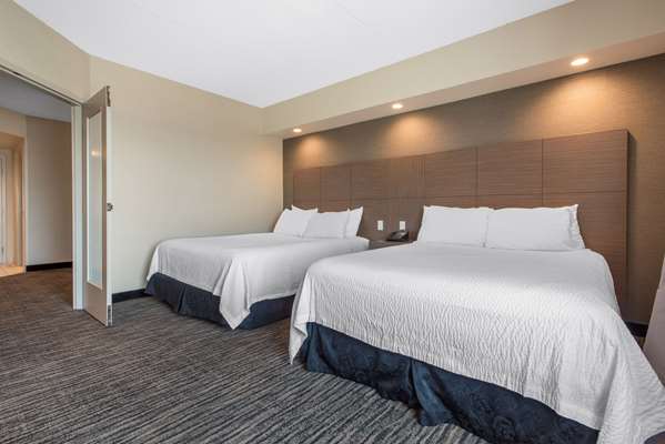 Suite - Clarion Hotel & Suites Brandon