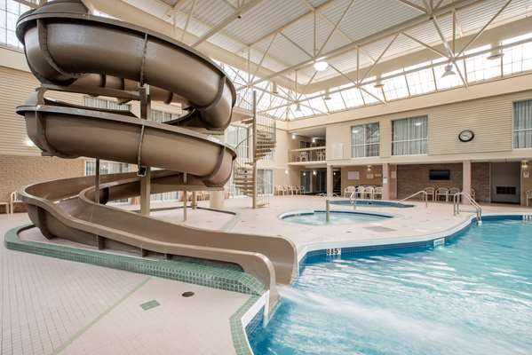 Pool - Clarion Hotel & Suites Brandon