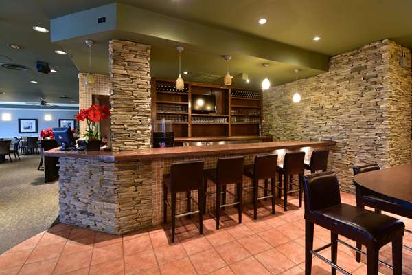 Restaurant - Clarion Hotel & Conference Center Pembroke