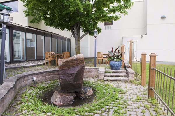 Pool - Clarion Hotel & Conference Center Pembroke