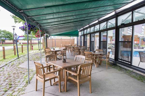 Pool - Clarion Hotel & Conference Center Pembroke