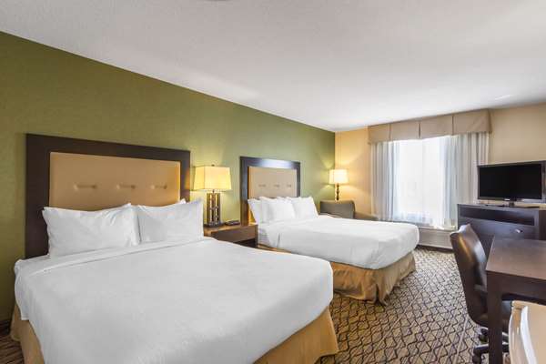 Suite - Clarion Hotel & Conference Centre Sherwood Park