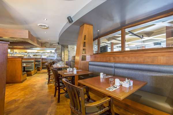 Restaurant - Clarion Hotel & Conference Centre Sherwood Park