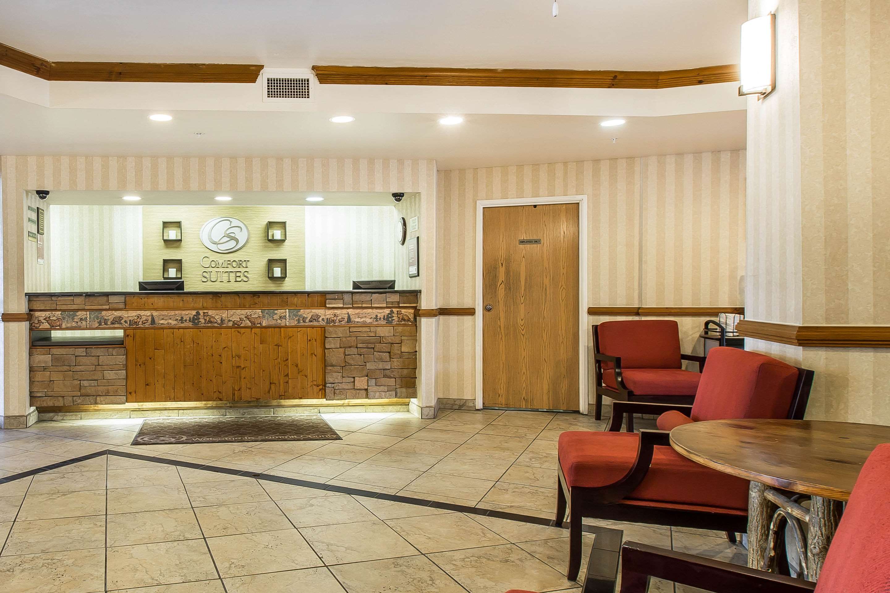 Front desk with friendly staff | Comfort Suites