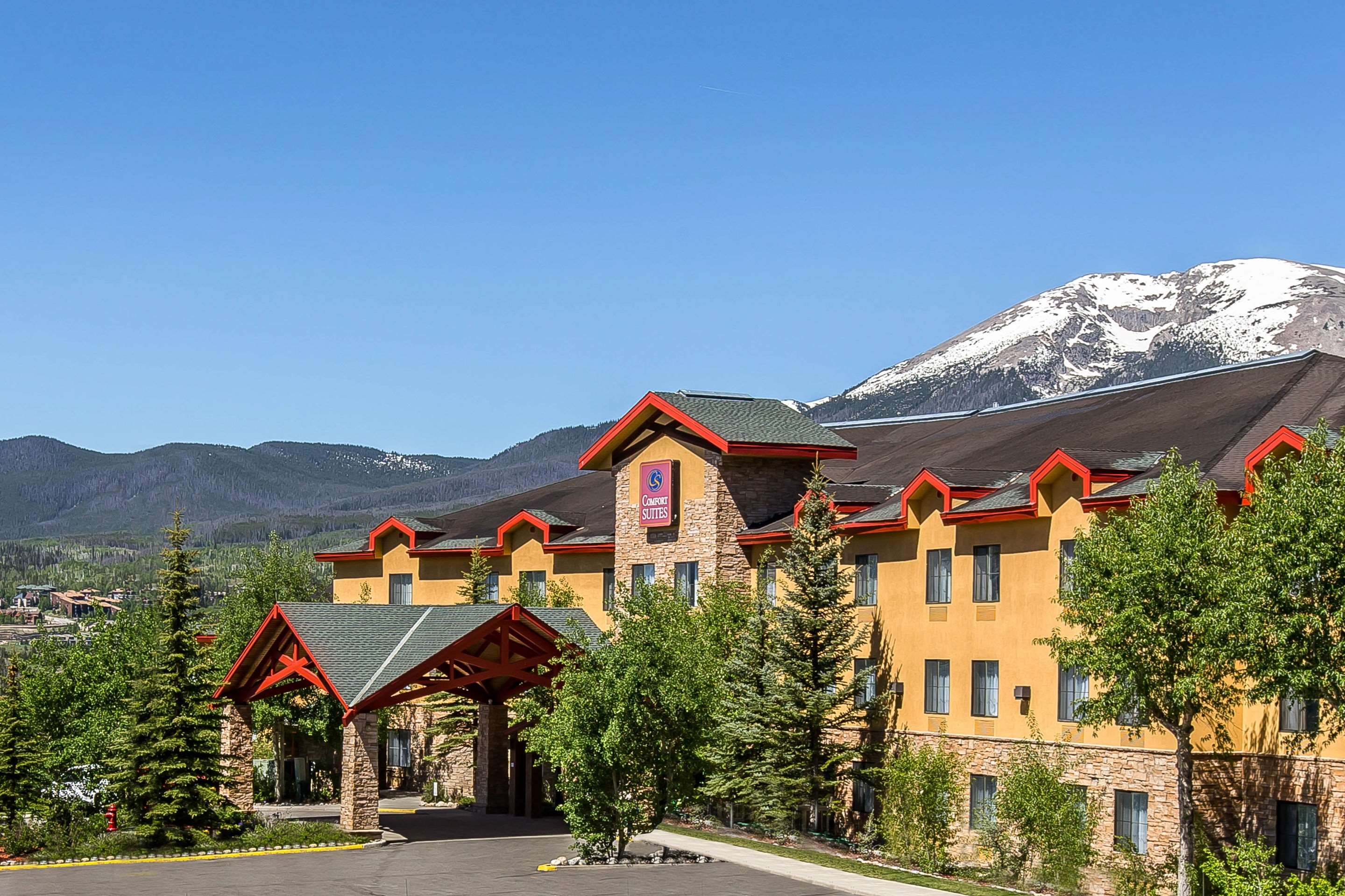 Hotel with beautiful views | Comfort Suites