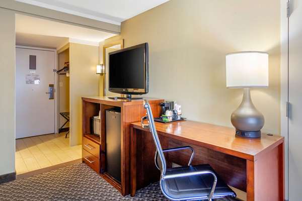  - Comfort Inn Central Denver - I-25, Exit 215