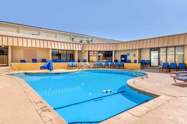 Pool - Comfort Inn Central Denver - I-25, Exit 215