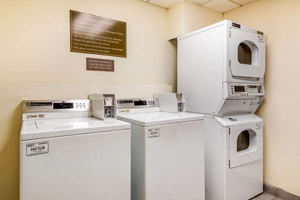 Amenities - Comfort Inn Central Denver - I-25, Exit 215