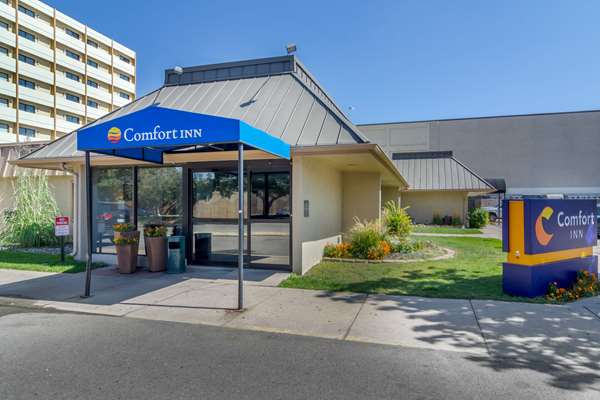 Exterior view - Comfort Inn Central Denver - I-25, Exit 215