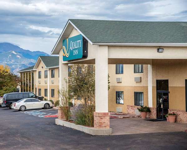 Exterior view - Quality Inn Airport Colorado Springs