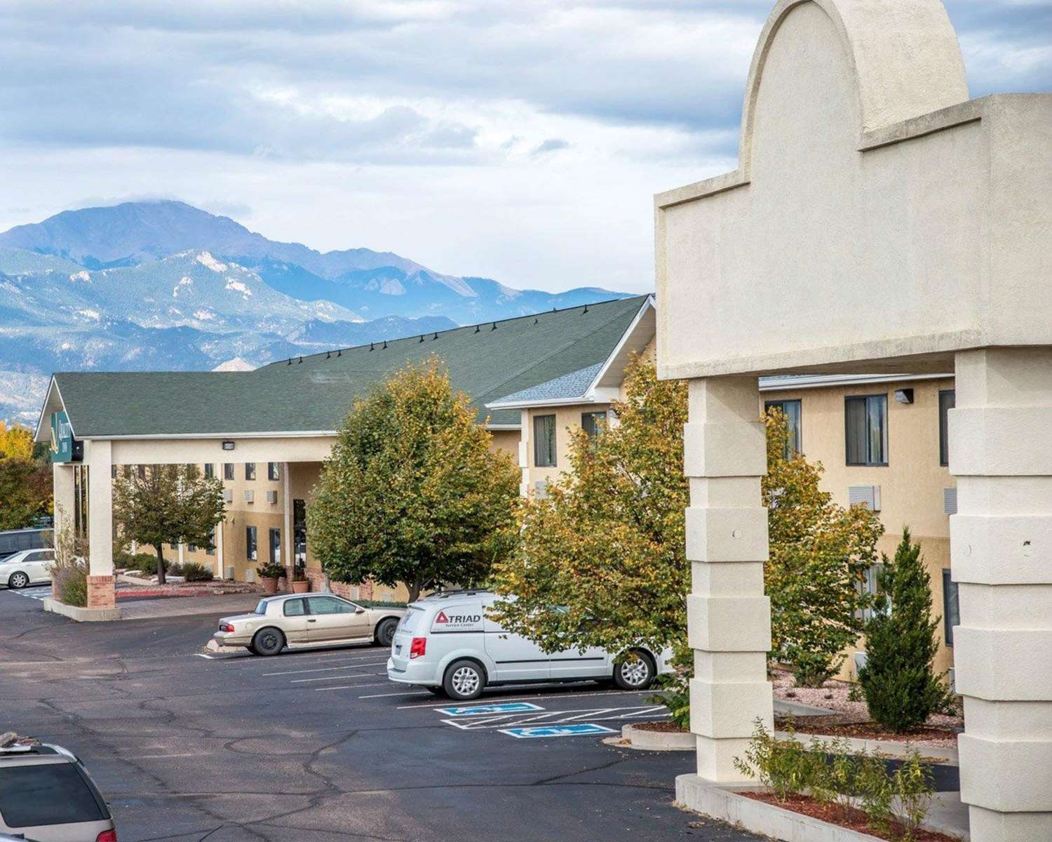 Quality Inn Airport Colorado Springs, CO See Discounts