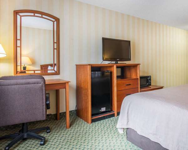  - Quality Inn Airport Colorado Springs