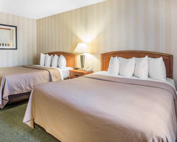  - Quality Inn Airport Colorado Springs