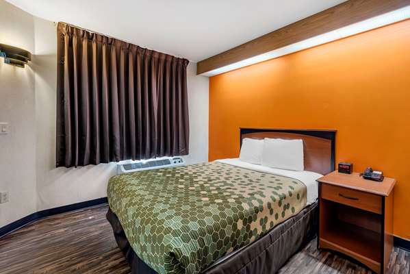  - Econo Lodge North Academy Colorado Springs - I-25, Exit 150
