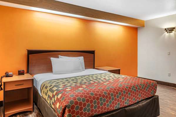  - Econo Lodge North Academy Colorado Springs - I-25, Exit 150