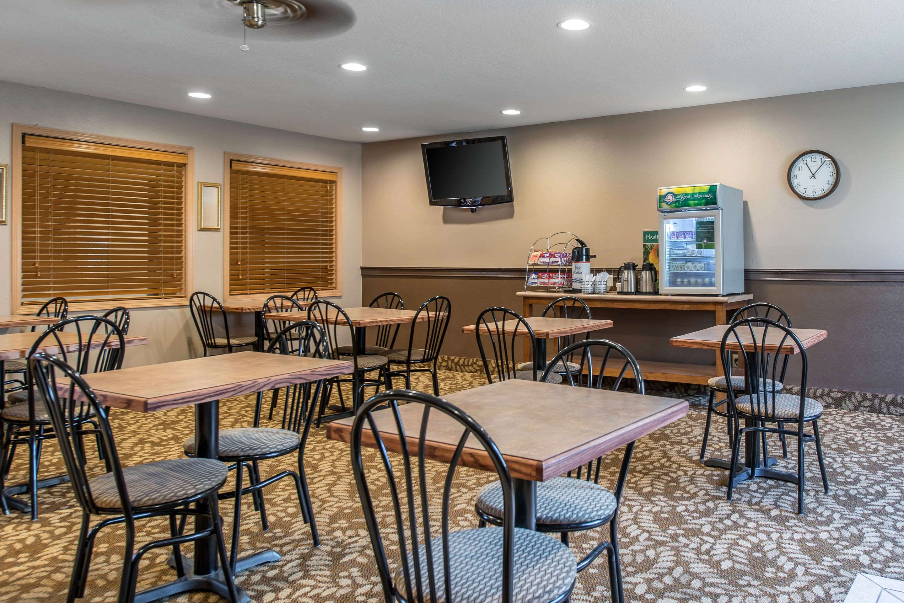 Breakfast seating