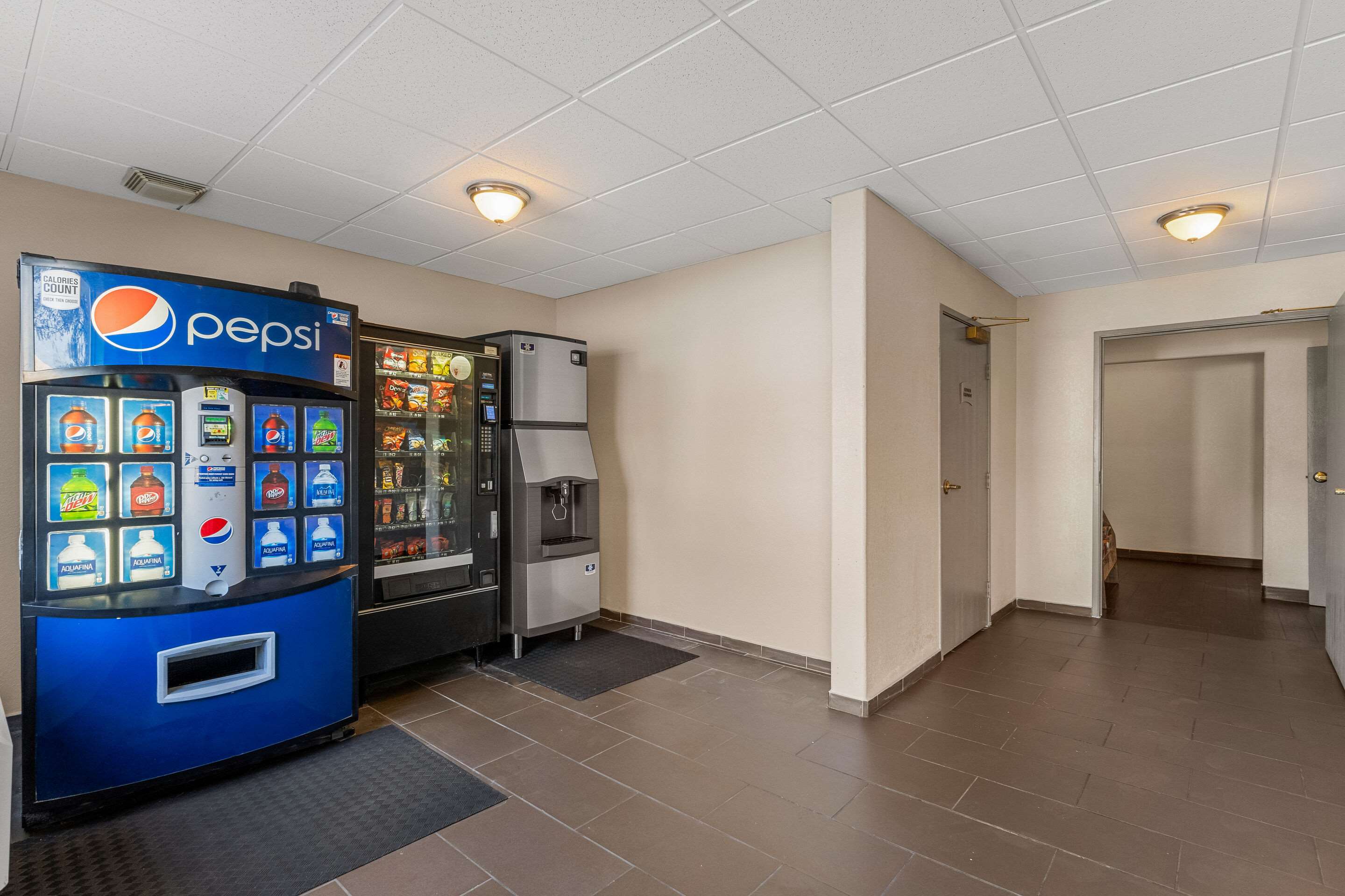 Hotel vending area | Quality Inn