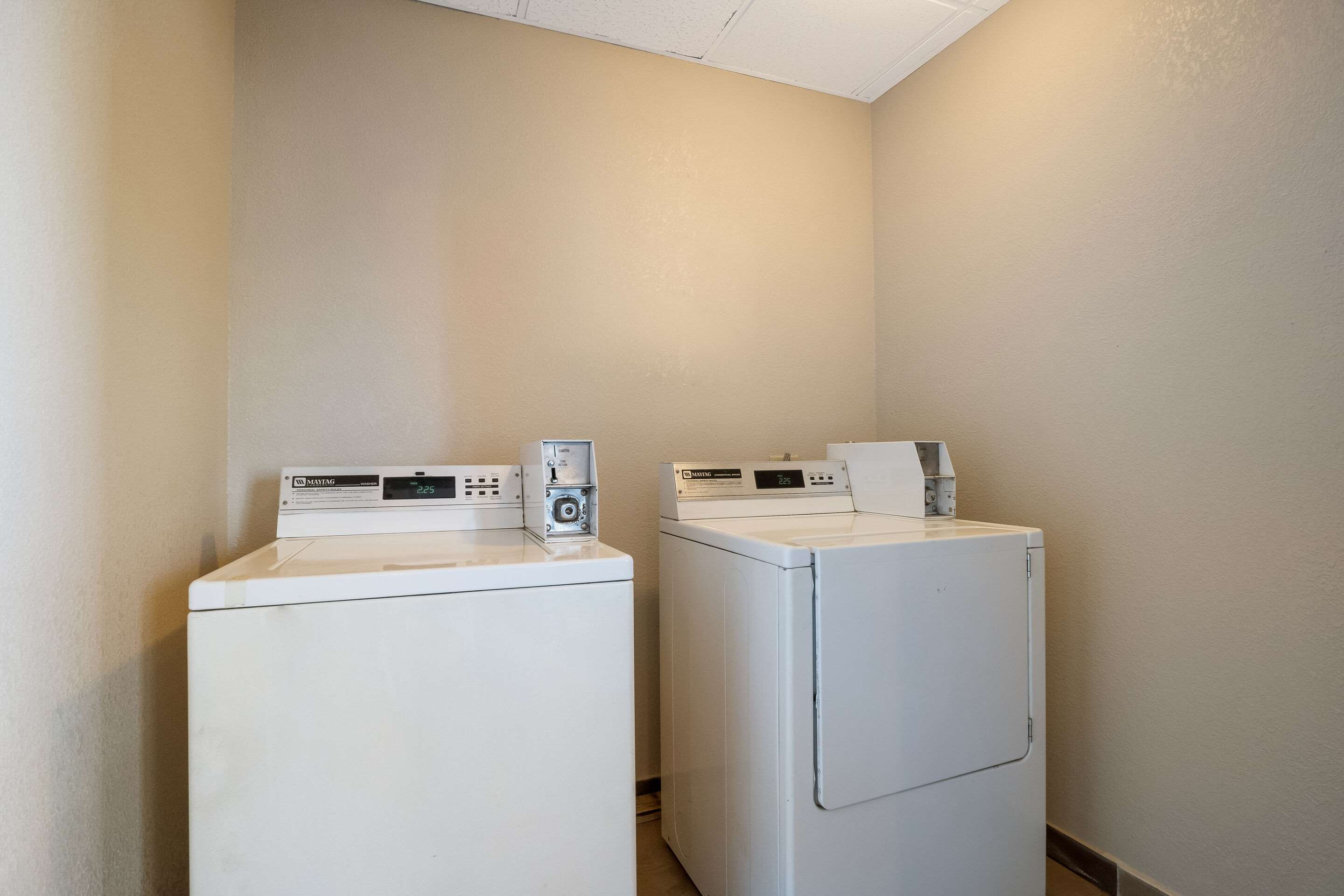 Guest laundry facilities | Quality Inn