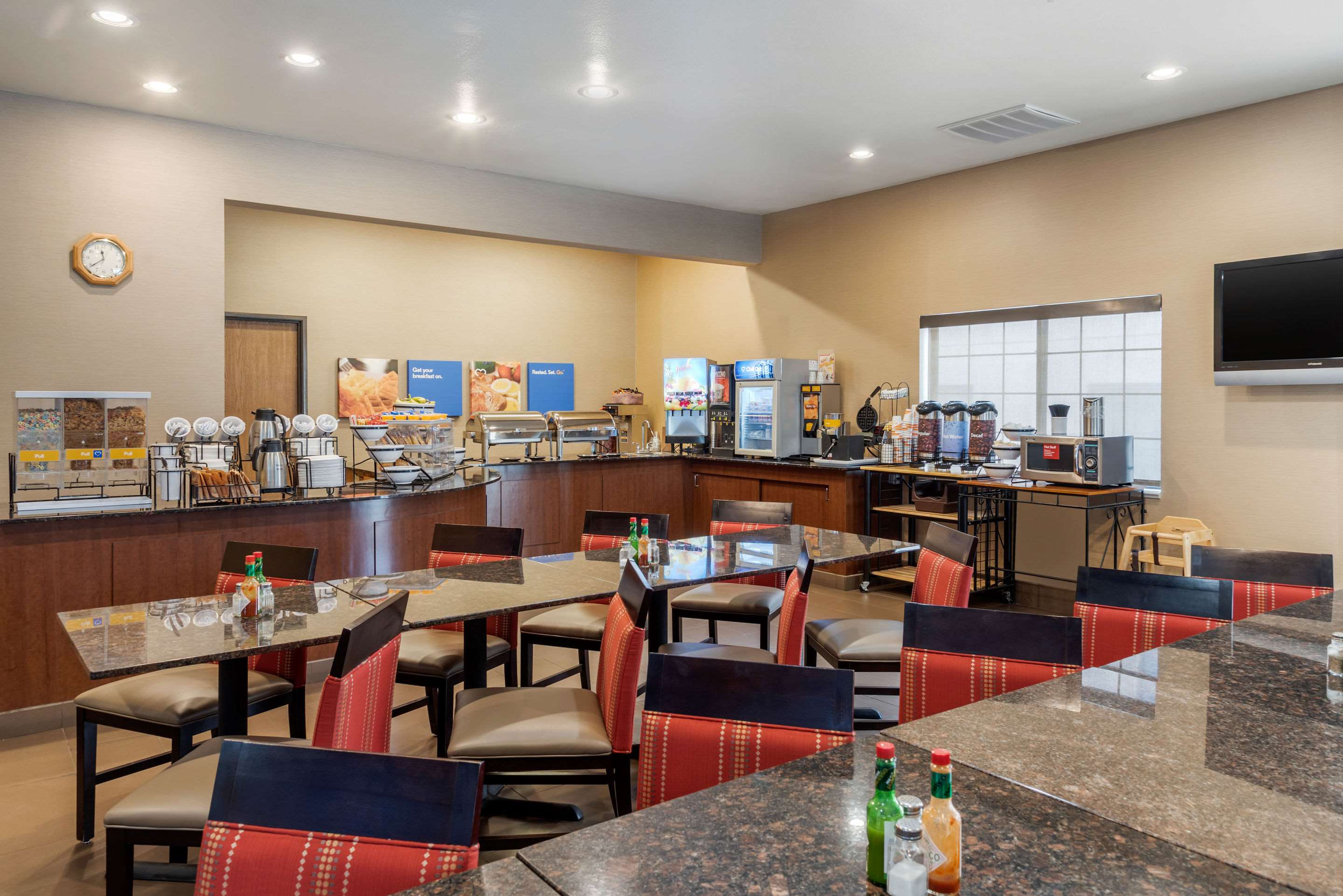 Breakfast area