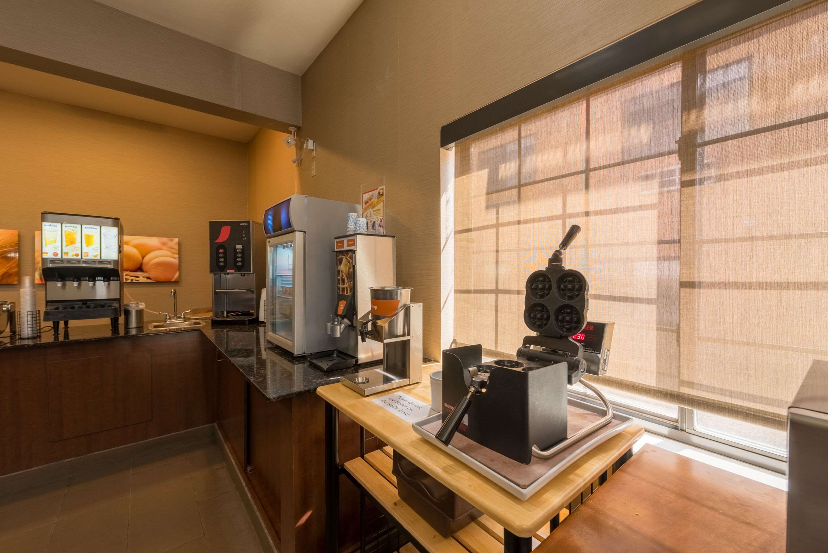Breakfast area