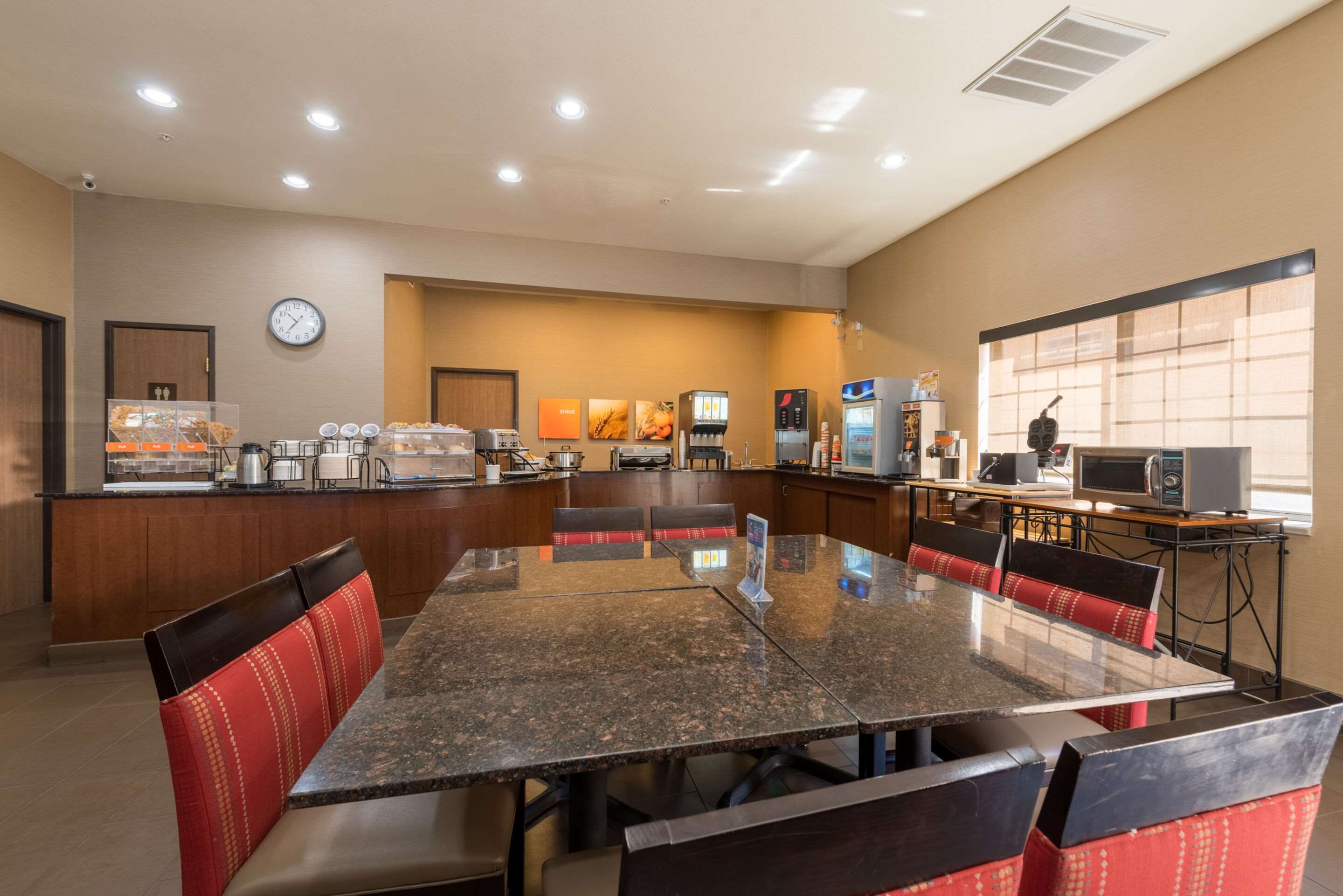 Breakfast area