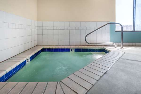 Pool - Comfort Inn Limon - I-70, Exit 359