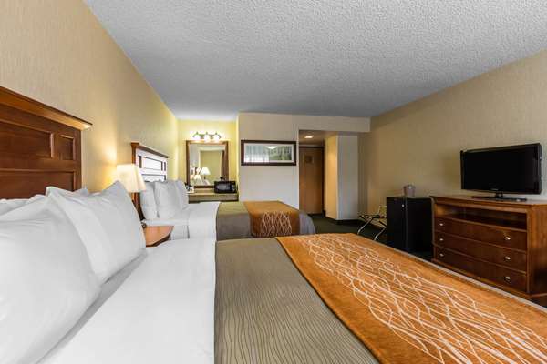  - Comfort Inn Avon - I-70, Exit 167