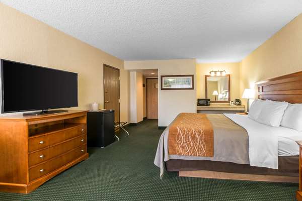  - Comfort Inn Avon - I-70, Exit 167