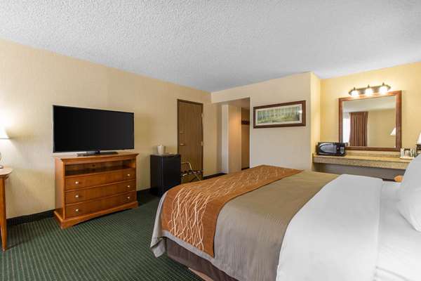  - Comfort Inn Avon - I-70, Exit 167