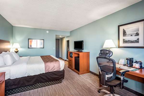  - Quality Inn & Suites Garden of Gods Colorado Springs - I-25, Exit 146