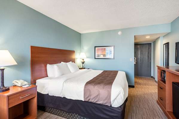  - Quality Inn & Suites Garden of Gods Colorado Springs - I-25, Exit 146