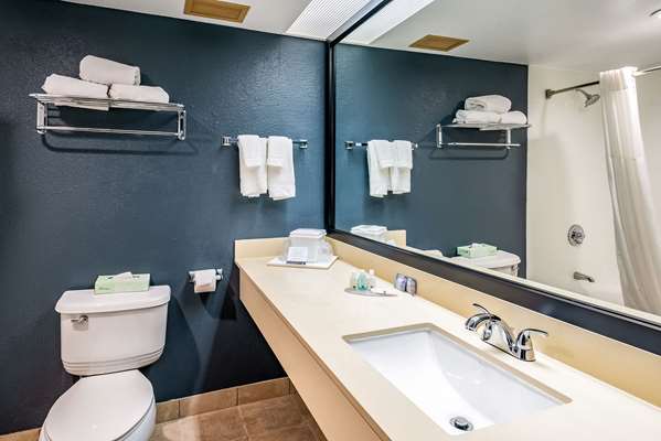  - Quality Inn & Suites Garden of Gods Colorado Springs - I-25, Exit 146