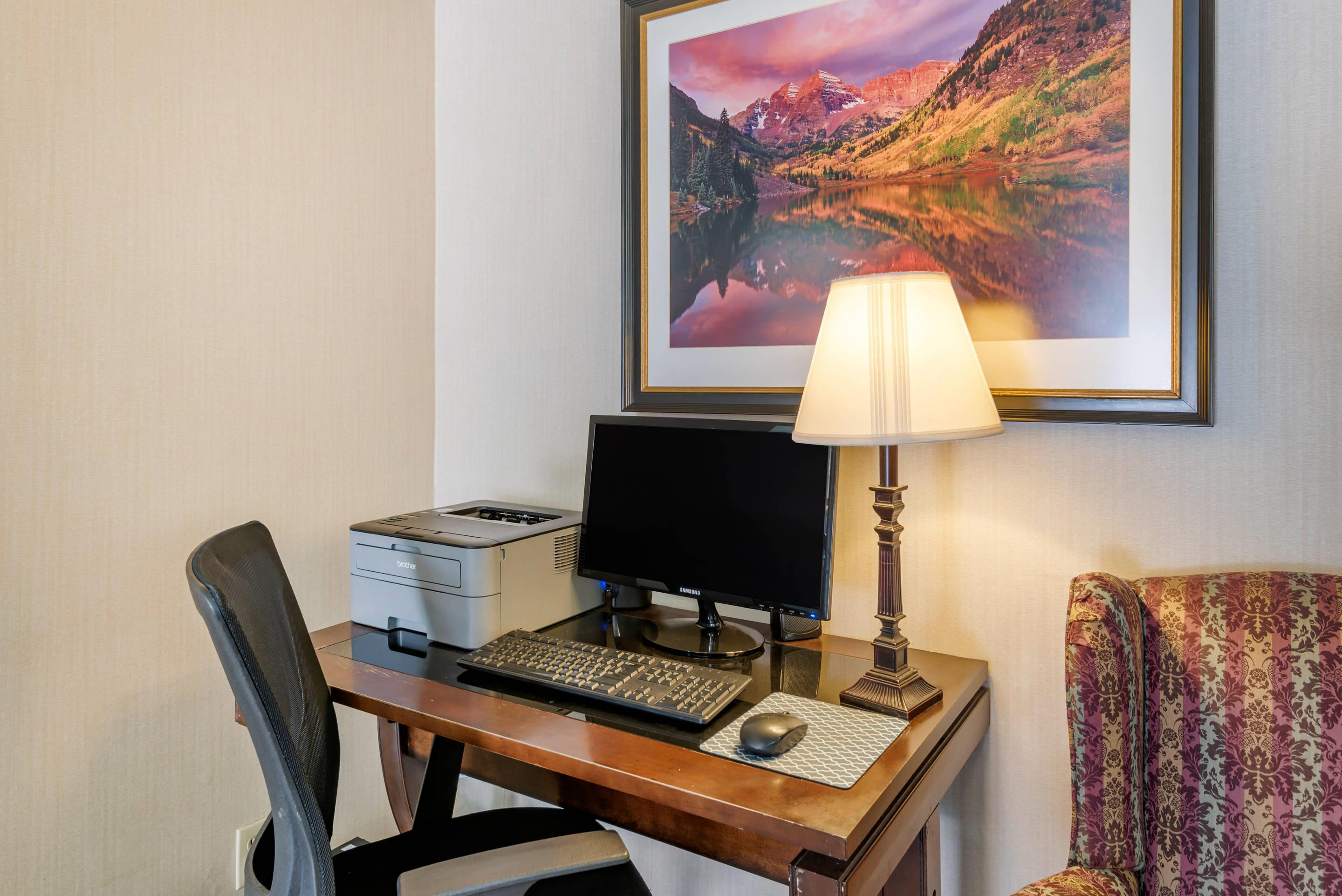 Business center | Quality Inn Grand Junction near University
