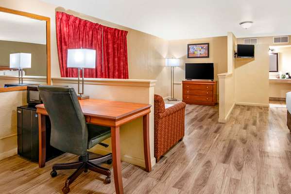 Suite - Econo Lodge Durango