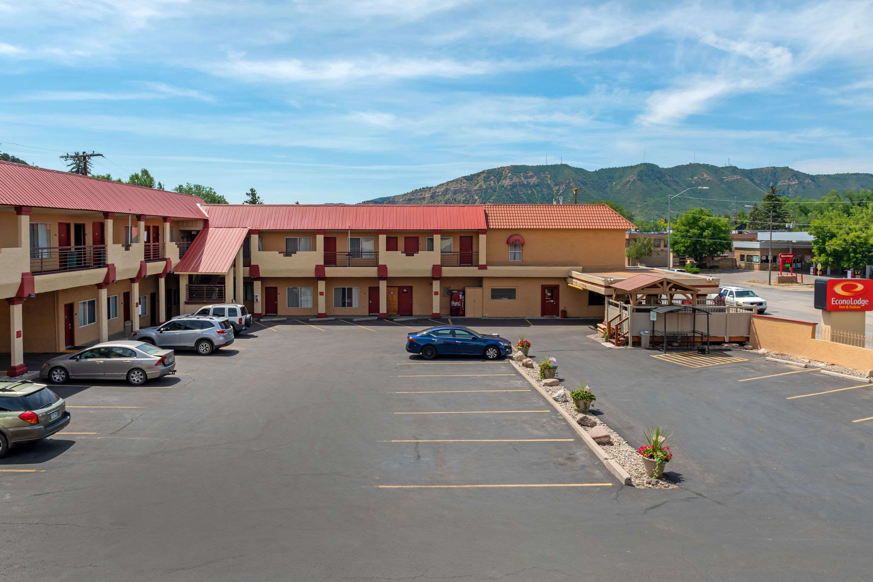 Hotel exterior | Econo Lodge Inn & Suites Durango