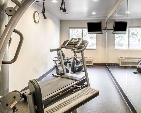 Fitness/ Exercise Room - Quality Inn Louisville