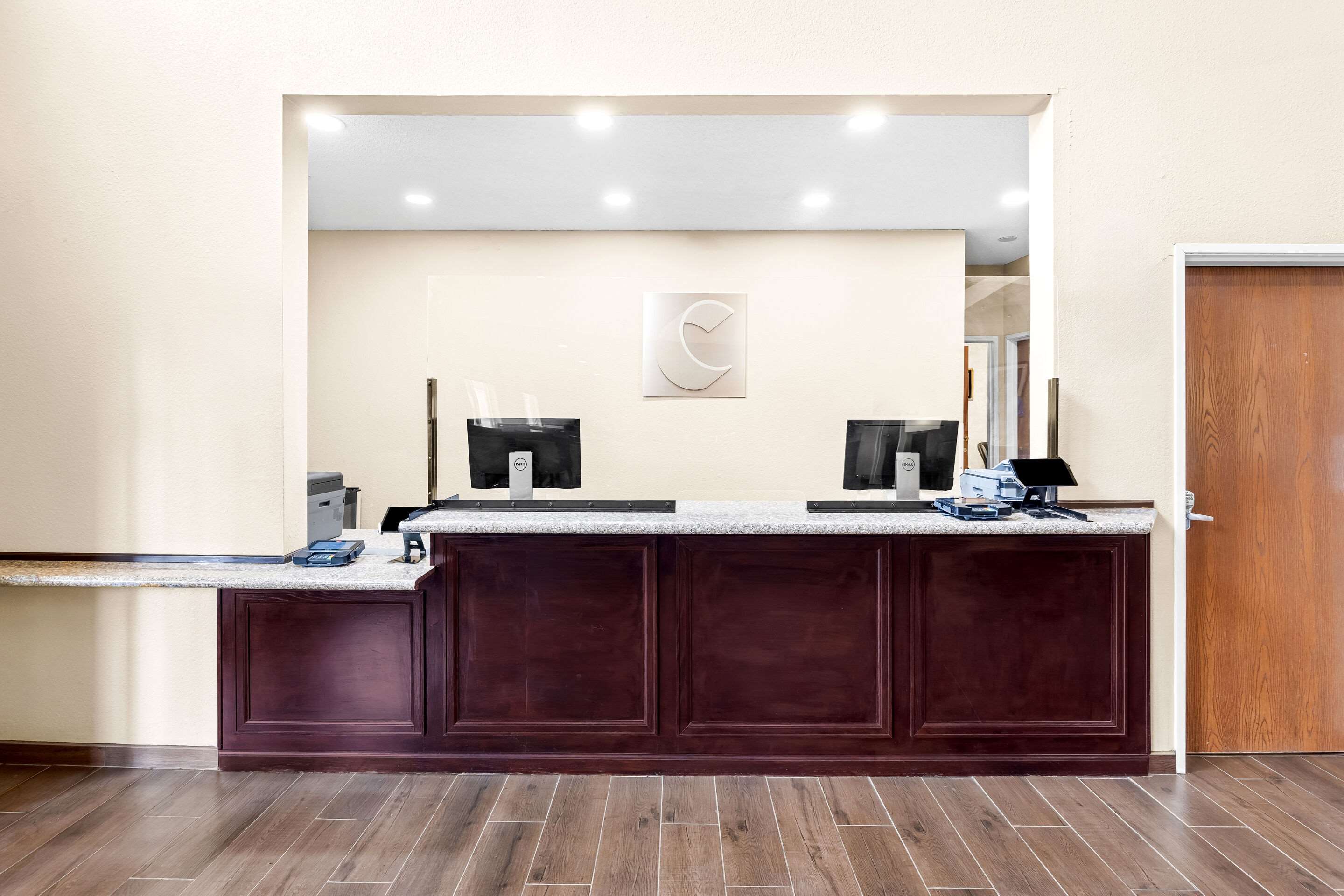 Front desk | Comfort Inn & Suites Pueblo