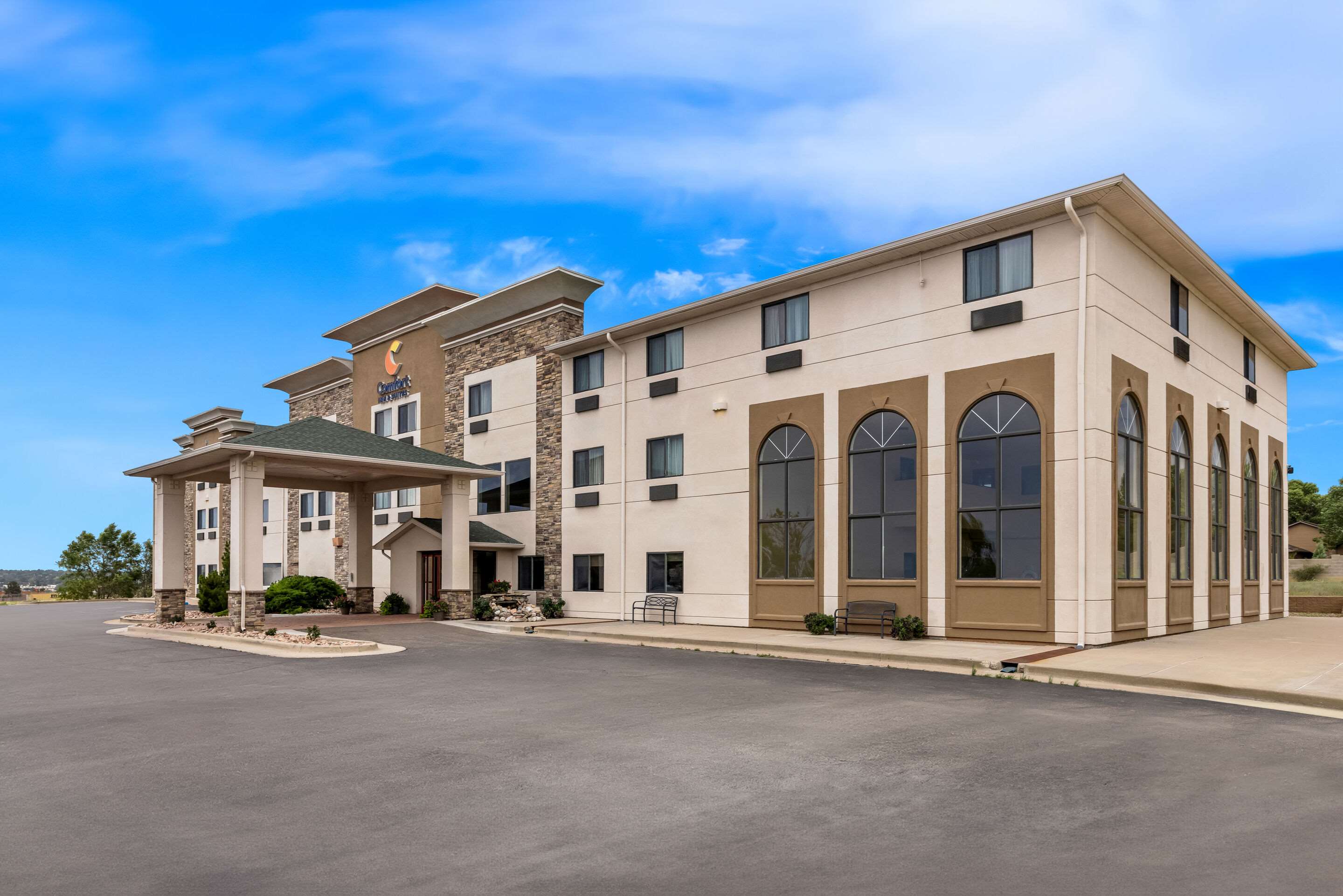 Hotel exterior | Comfort Inn & Suites Pueblo