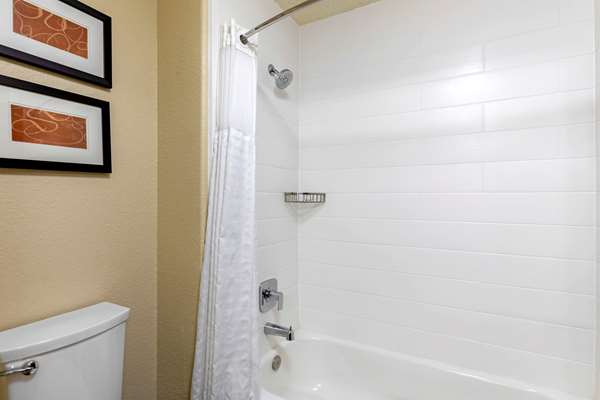  - Comfort Suites Lakewood