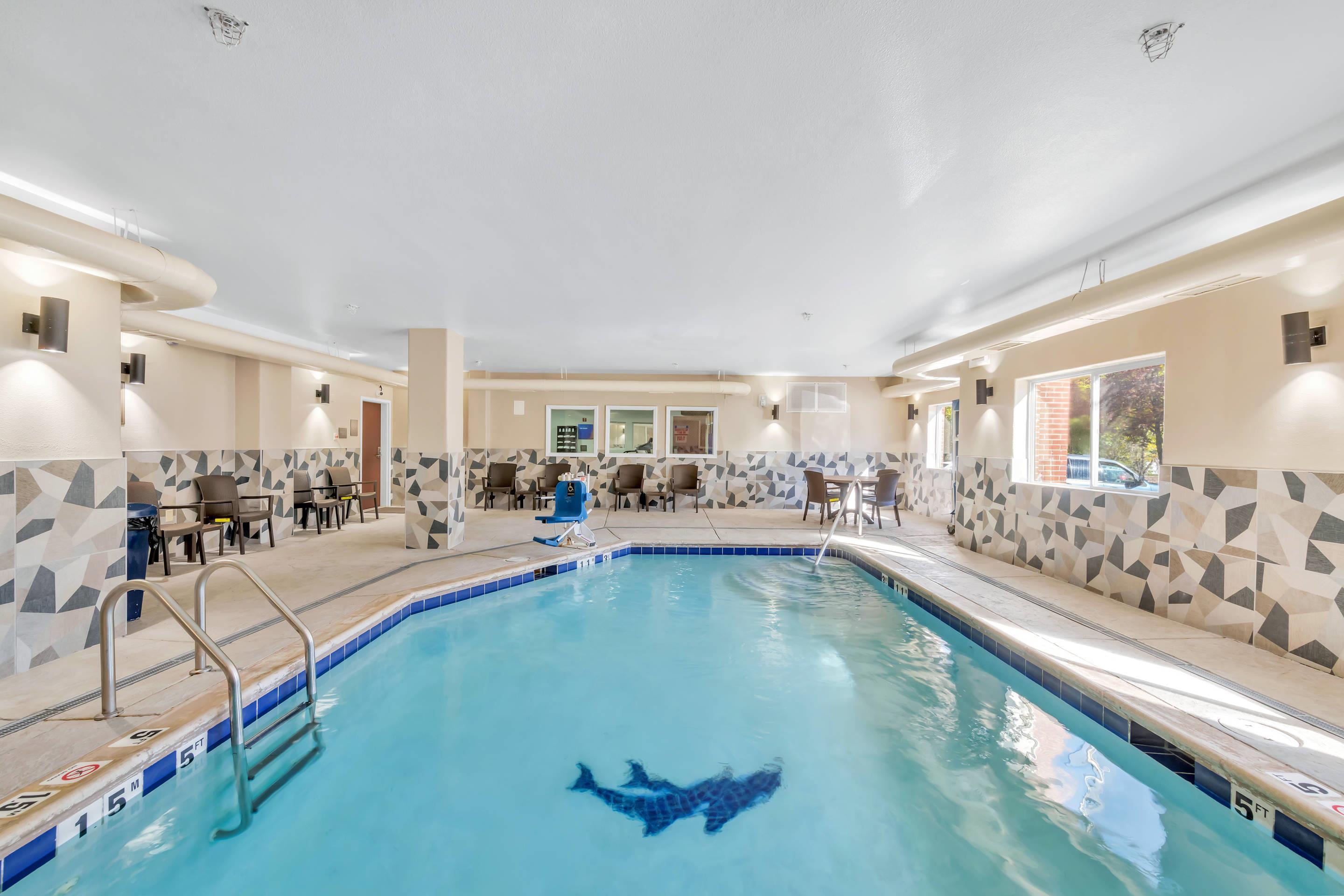 Indoor pool | Comfort Suites Lakewood - Denver