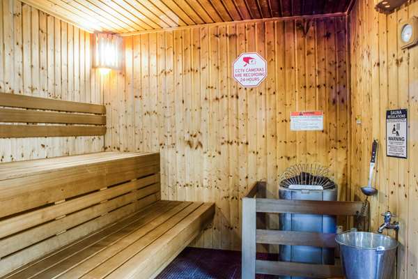 Pool - Comfort Inn & Suites Durango