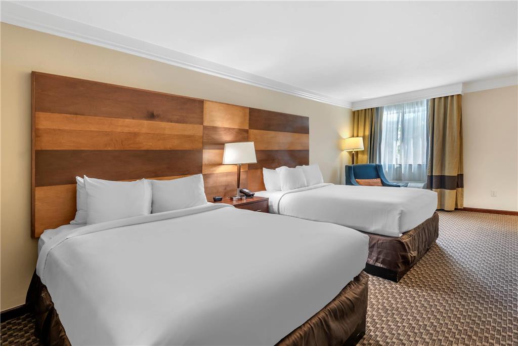 COMFORT INN & SUITES DURANGO-guestroom-Guest Room,On-Site.jpg