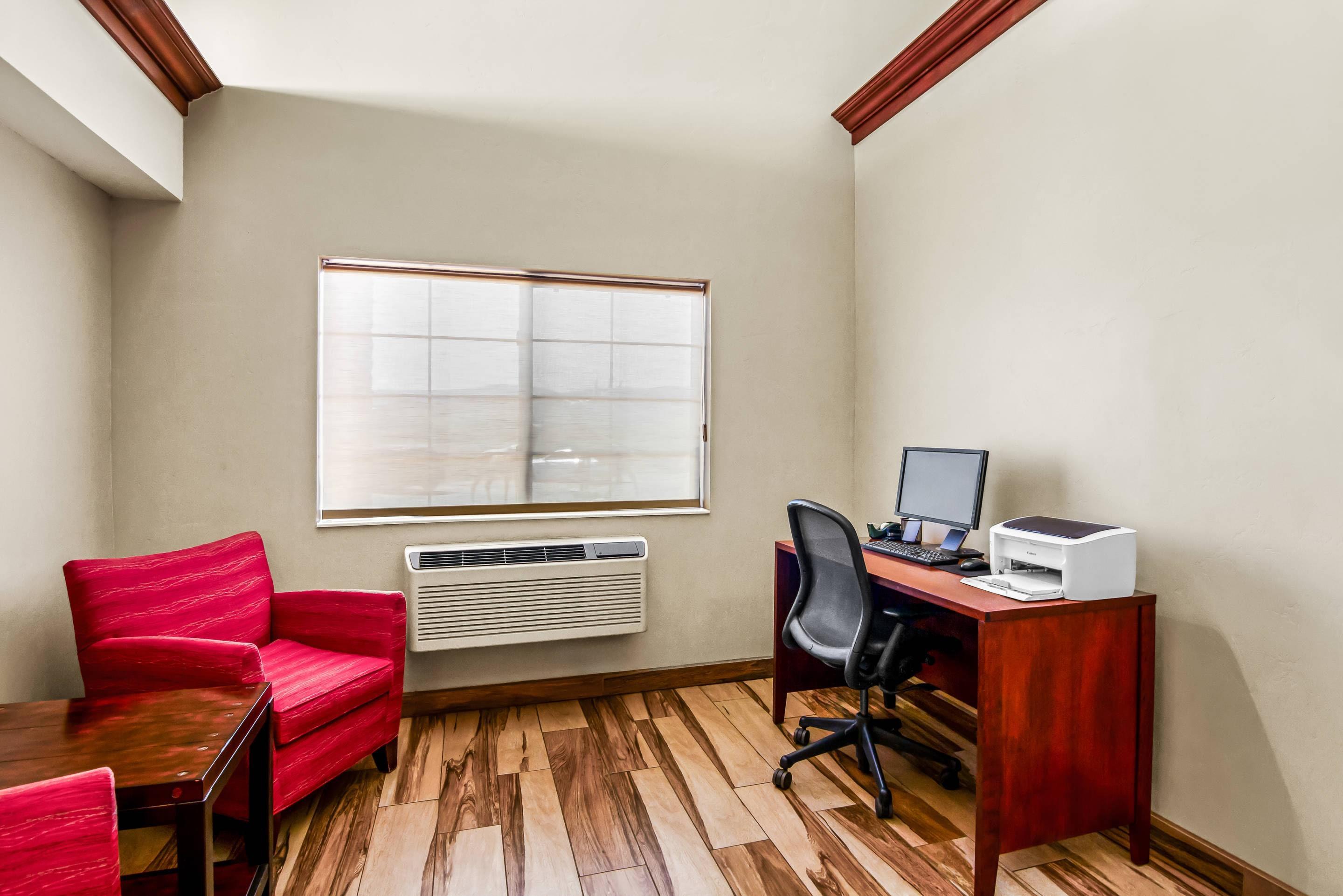 Business center | Quality Inn & Suites Vail Valley